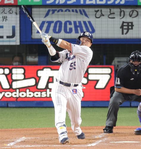 【ヤクルト】村上宗隆50号 松井秀喜以来、日本人20年ぶりの大台到達 22歳7か月は史上最年少 スポーツ報知