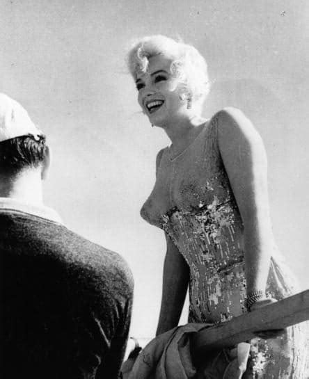 Moda Nude Look Come La Indossano Le Star Donna Moderna