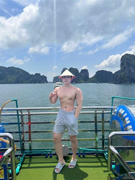 Boy gym sexy đẹp từng centimet đẹp trai Mông to fuck sướng traimodel