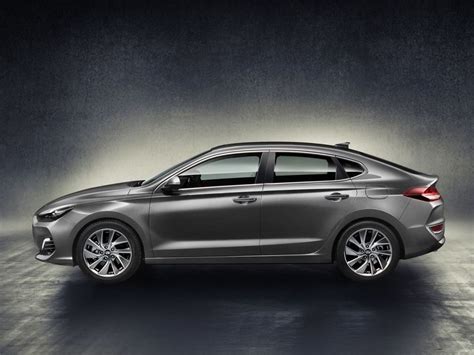 La Hyundai I30 Fastback Arrive En Concession Fast Mais Aussi Hatch