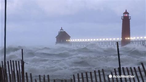 Video Pummeling Waves In Lake Michigan Flooding Created By Intense