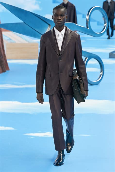 Louis Vuitton Fall Menswear Fashion Show Vogue Paris