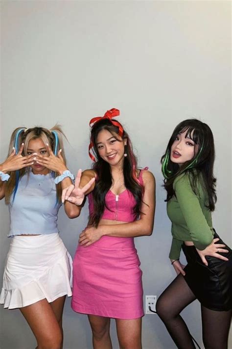 Budget Friendly Trio Halloween Costume Ideas Hot Halloween Outfits Pretty Halloween