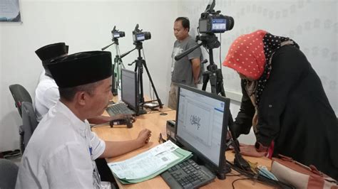 Foto Peringati Hari Santri Nasional Polisi Di Jombang Dekatkan Diri Ke