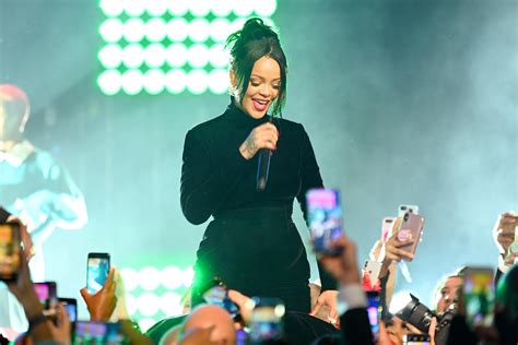 Rihanna's Diamond Ball Combines Superstars With Charity - Rolling Stone