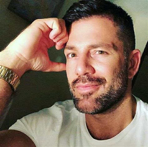 Pin De Susana Guerrero En Guapos Hot Chicos Con Barba Hombres Musculosos Hombres