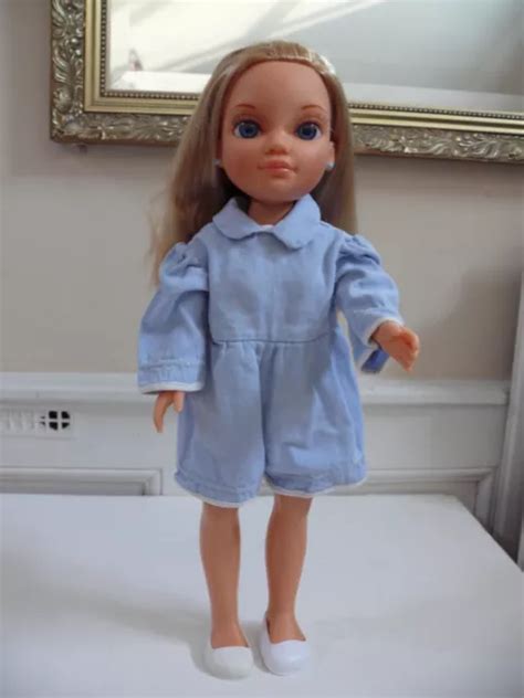 Poup E Nancy Famosa Cm Yeux Bleus Blonde Combinaison Courte Bleue T Eur