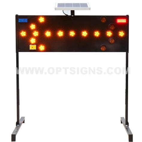 China Solar Powered Flashing LED Light Traffic Road Arrow Sign Traffic