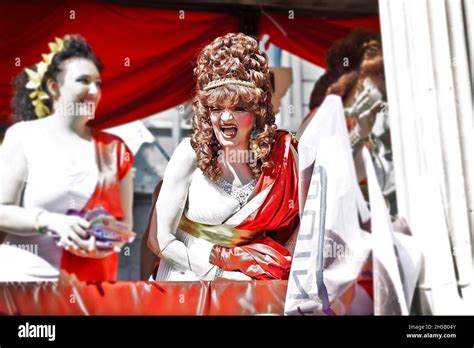 Gay Pride Milano Hi Res Stock Photography And Images Alamy
