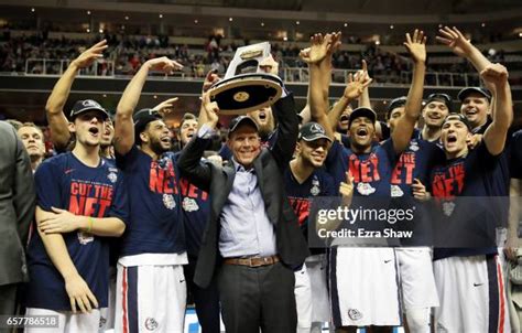 Mark Few Gonzaga Photos and Premium High Res Pictures - Getty Images