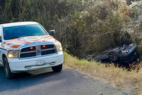 Vuelca Carro En Tramo Carretero El Naranjal Carrizalillos Atiende UMPC