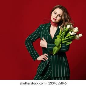 Beautiful Mature Woman Florist Prepare Bouquet Stock Photo 1334896517 Shutterstock
