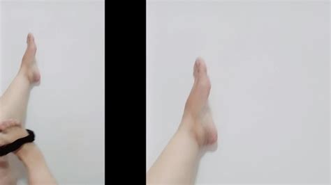 ACARICIANDO MIS PIERNAS Y PIES Pornhub Gay