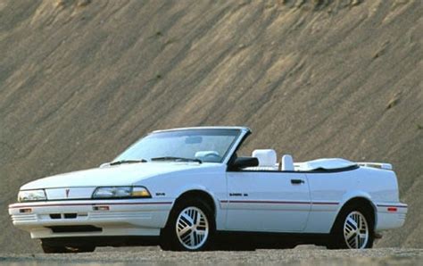 Used 1994 Pontiac Sunbird Convertible Review | Edmunds