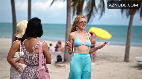 ANNALISA COCHRANE Nude AZNude