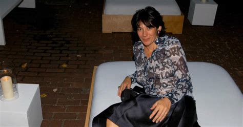 Ghislaine Maxwell Has Tapes Of Prominent U S Politicians Having Sex With Minors Feds Lay