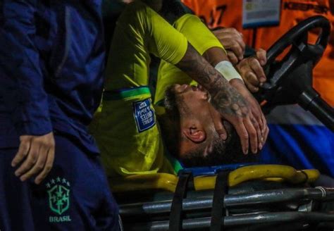 Confirmaron la lesión de Neymar Rotura de ligamento y menisco de la