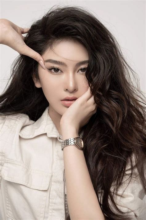 Ch N Dung Hot Girl H T Nh Tr Ng Di U Linh L M M U Nh T Mua Bi T Th T T U Xe Sang