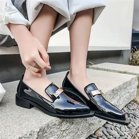 Новинка, нейтральные маленькие туфли, женские туфли с острым носком из ...