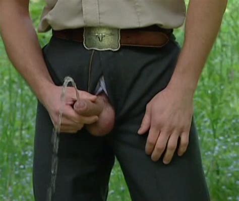 Naturismo Nudismo Y Exhibicionismo Gay Tios Meando