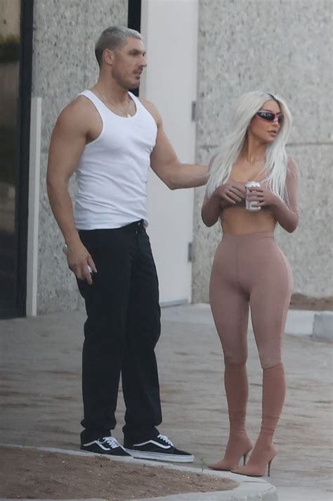 Kim Kardashian In Leggings Flaunts Her Cameltoe And Braless Tits Photos The Fappening
