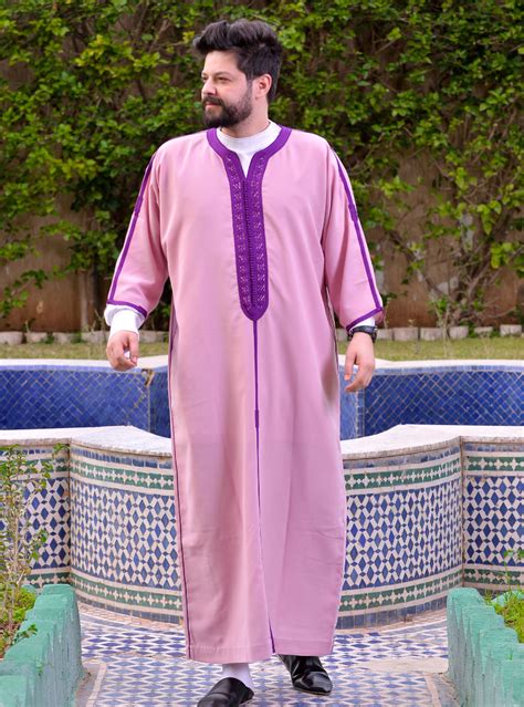 Gandoura Hommes En Tissu Mlifa De Soie Rose Et Couture En Mauve