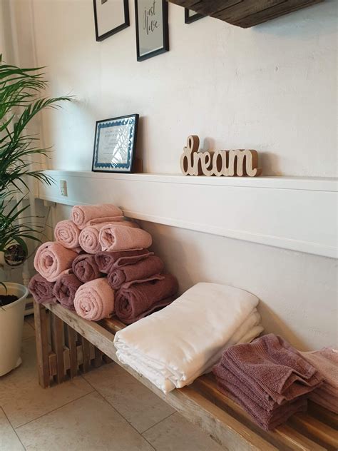 Nail & Beauty Skønhedsklinik Ansigtsbehandling Permanent-hårfjerning