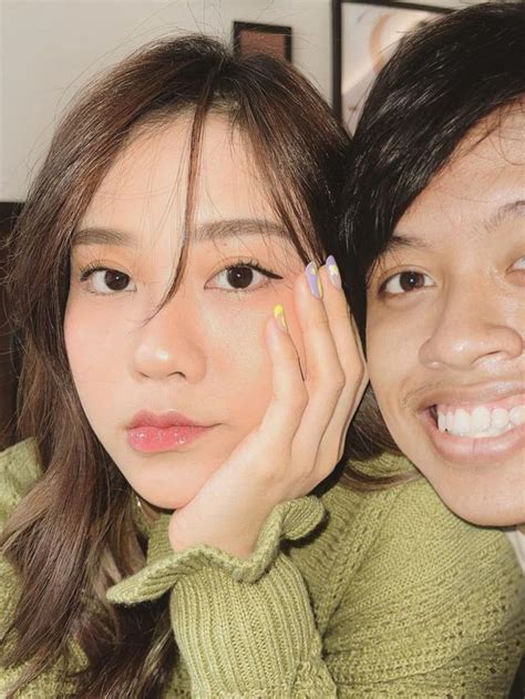 Editan Foto Selfie Bareng Artis Cewek Ini Halu Banget Bikin Ngakak Hot Liputan