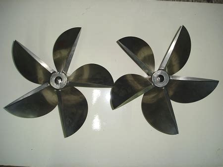 17 X 34 Mercury Racing 5 Blade CNC Propellers