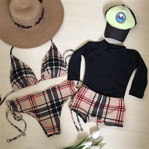 Moda praia mãe e filho Biquíni xadrez nude mãe e sunga camiseta praia filho