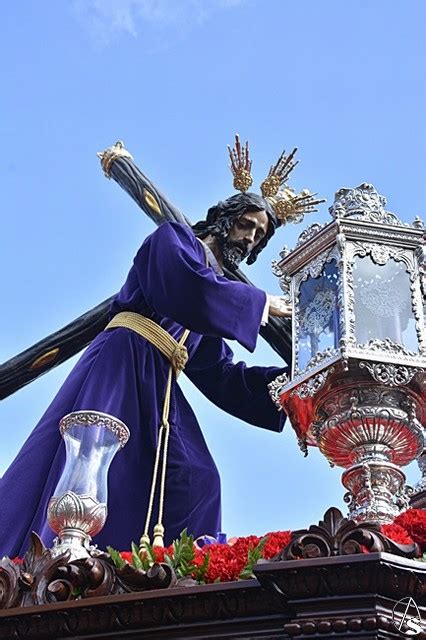 El Divino Perdón de Alcosa recorrió las calles de su barrio un nuevo