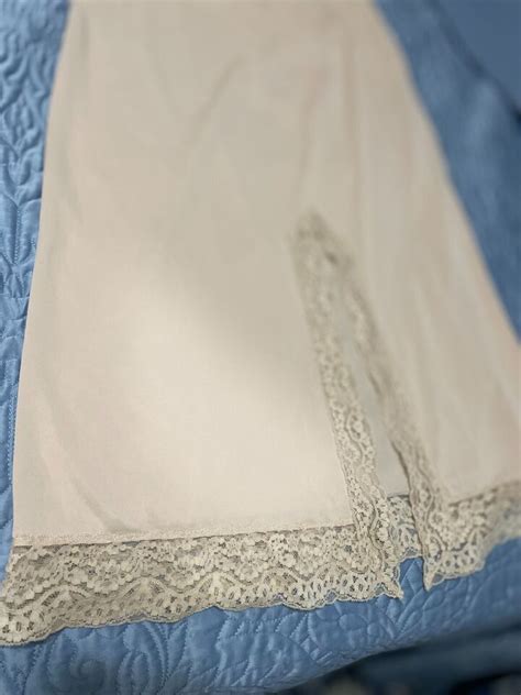 Vassarette Half Slip Intimate Lingerie Glam Sz Med Beige Lace W Length Ebay