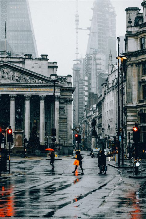 Rainy day in London. : r/raining