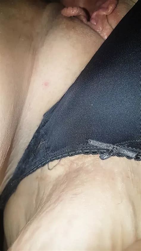 Latina Sch Tzchen Das Auf Eine Schwanz Spa Erfahrung Kommt Xhamster