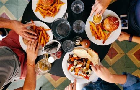 Love dining out? Regularly eating at restaurants may spell trouble for your health