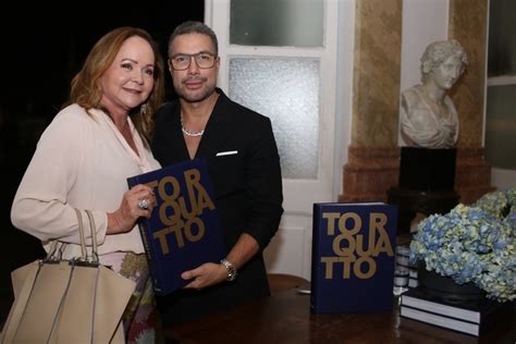 Fernando Torquatto lançou livro em Salvador veja galeria