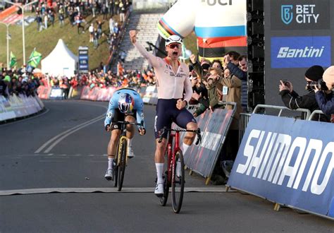 Championnats du monde à Hoogerheide Van der Poel surprend encore Van