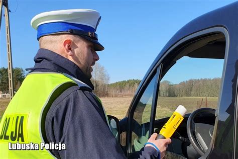 Lubuskie Kierowca Rozbija Si Po Nowym Miasteczku Mia Ponad