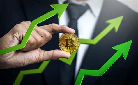 Bitcoin Kurs steigt und erobert 100 000 zurück Volatilität steht