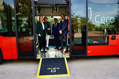 Ayto Granada El Ayuntamiento Incorpora Dos Nuevos Autobuses Cien Por