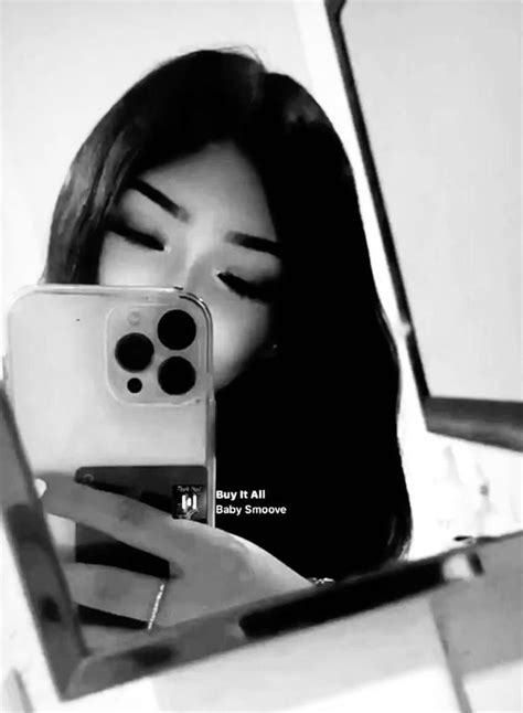 Pin By On Pins By You In Ideas For Instagram Photos Selfie Ideas Instagram Pretty Latina