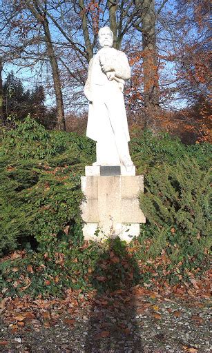 Standbeeld Henri Dunant Portal In Rheden Gelderland Netherlands