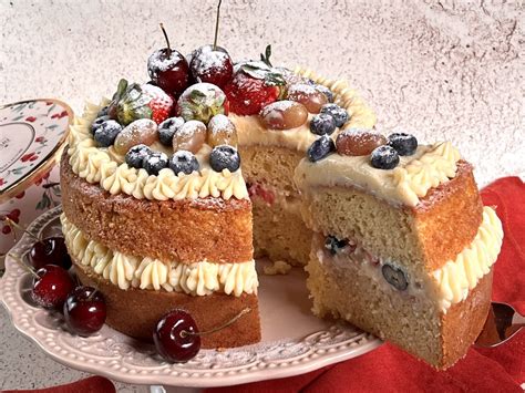 Naked Cake De Frutas Vermelhas Receiteria