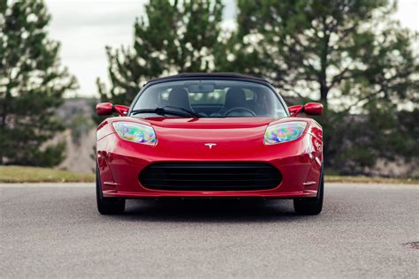 Tesla Model Roadster 2022