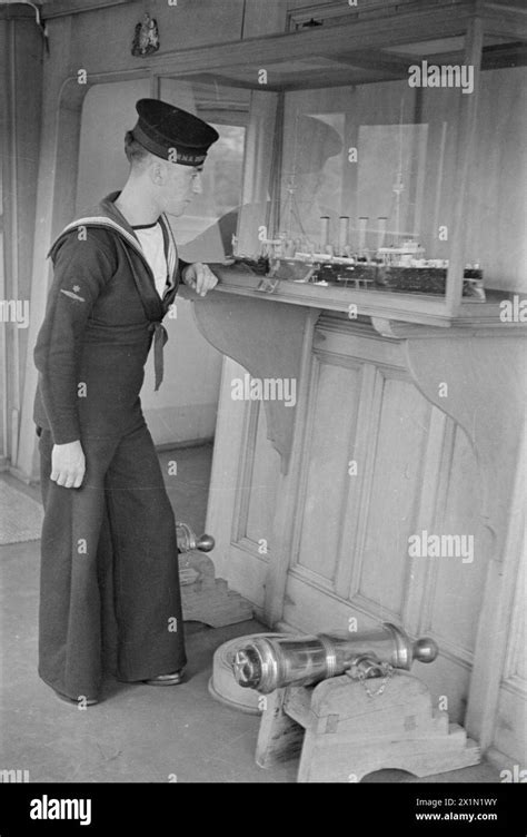 Hms Defiance Training Establishment September 1940 Hms Defiance