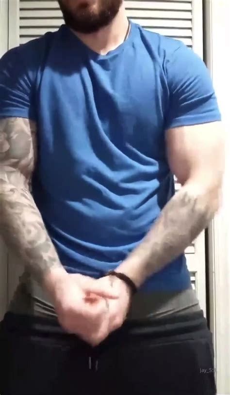 Hot Tattooed Muscle Daddy Jerk Off ThisVid En español