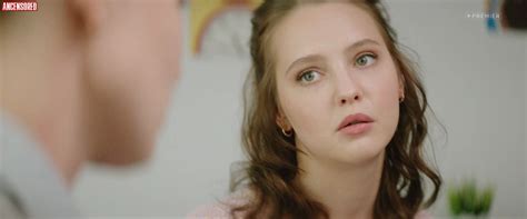 Six Empty Seats Nude Pics Page 1