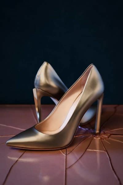 Christian Louboutin Hot Chick Mm Shoes Post