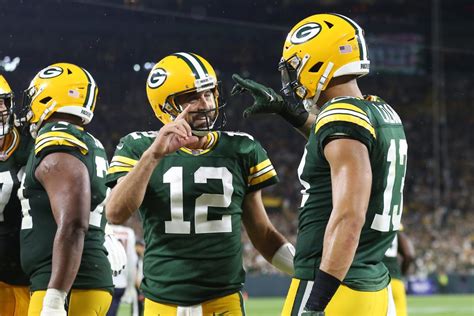 Watch the Packers Do an Ayahuasca TD Celebration for Aaron Rodgers ...