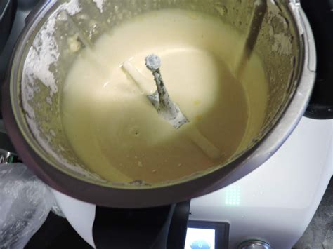 Fogones y Melones Nude cake de limón y arándanos